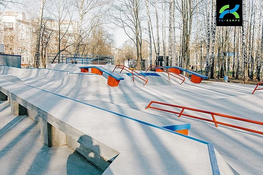 Skhodnya skatepark